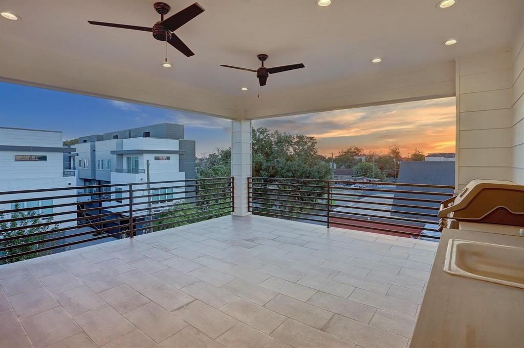 W 22nd St · Unit B — photo 8